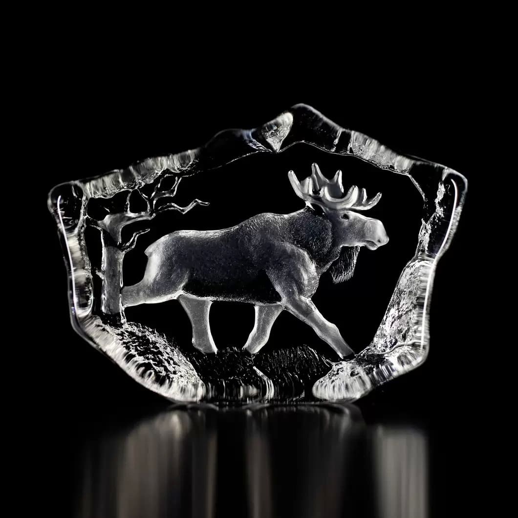 Wildlife crystal sculpture, elk